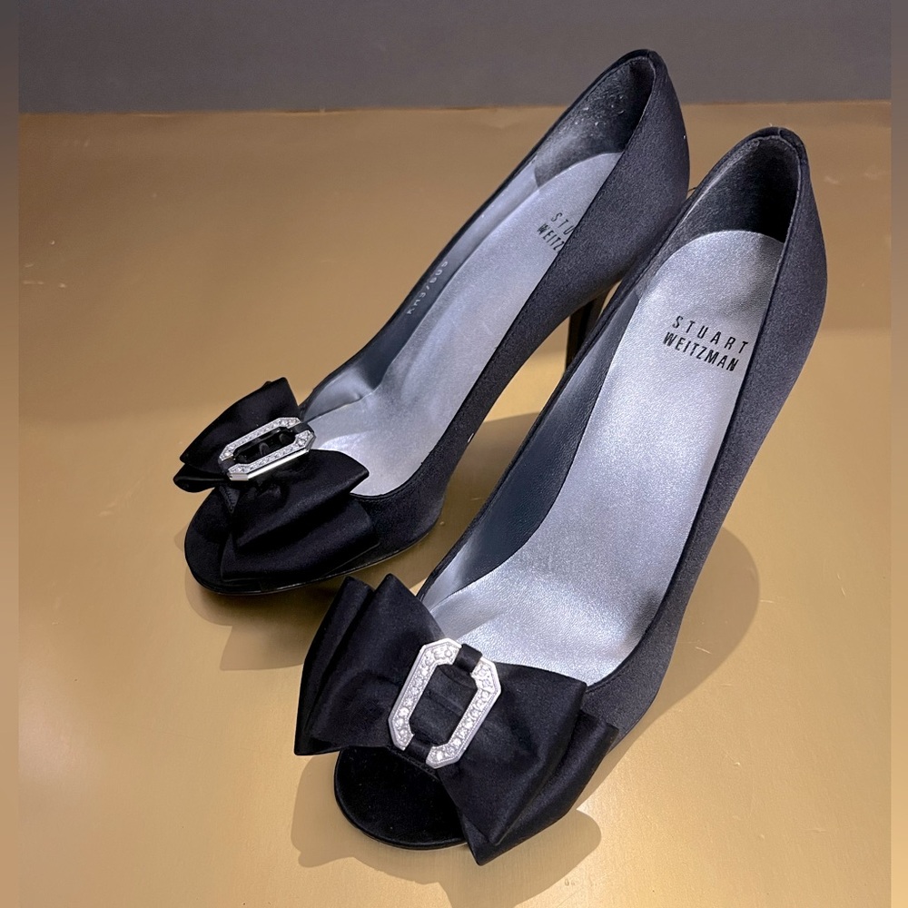 Stuart Weitzman black silky open toes pumps with rhinestones brooch